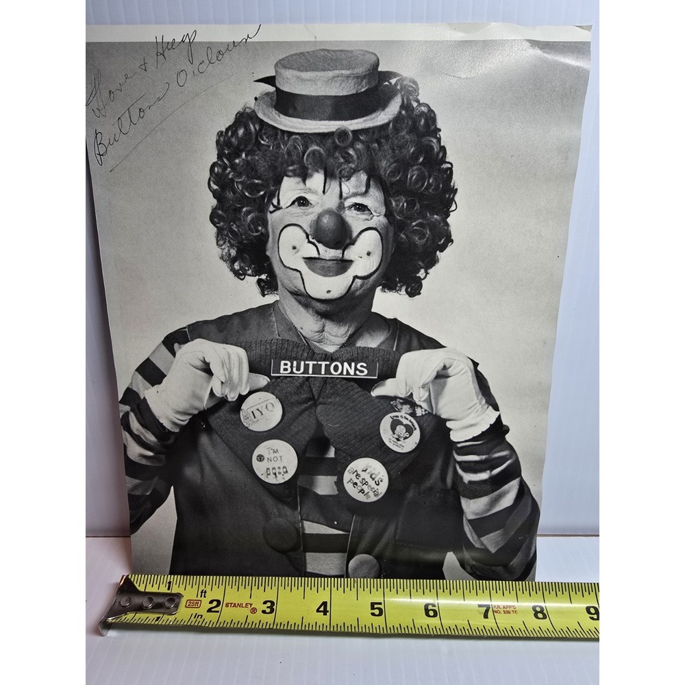 Buttons The CLOWN B&W Photo,  Signed. Originally Hung In The DAYTONA MAGIC‎ SHOP - Picture 7 of 8